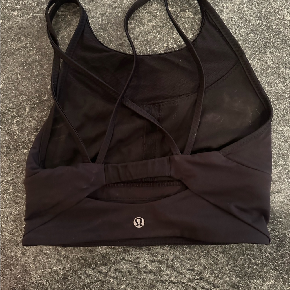 Lululemon sports bra
